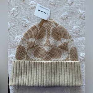 Coach Signature Logo Wool Blend Woven Patch Beanie Toque Winter Hat Tan NWT
